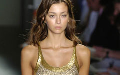 今年30歳の成熟フランス人モデル モルガン・デュブレのランウェイ画像27枚