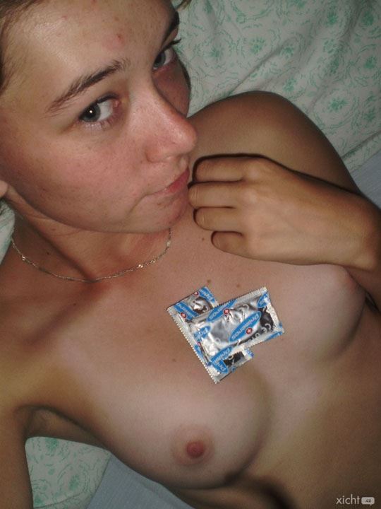 チェコ コンドーム少女 15