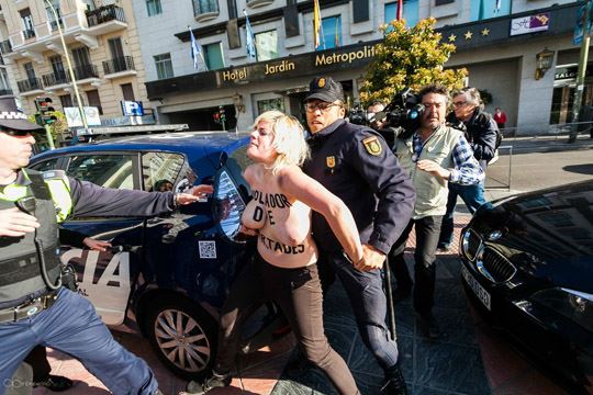 FEMEN 4