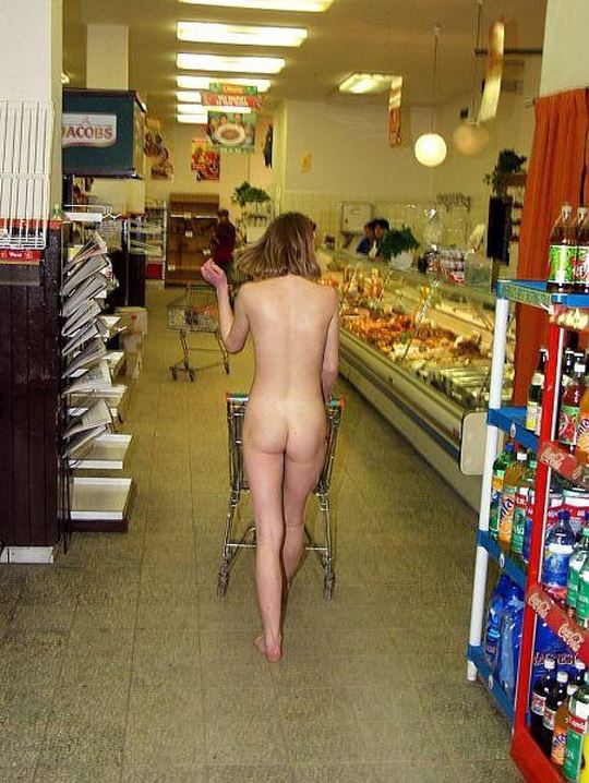 スーパーマーケットで露出 6