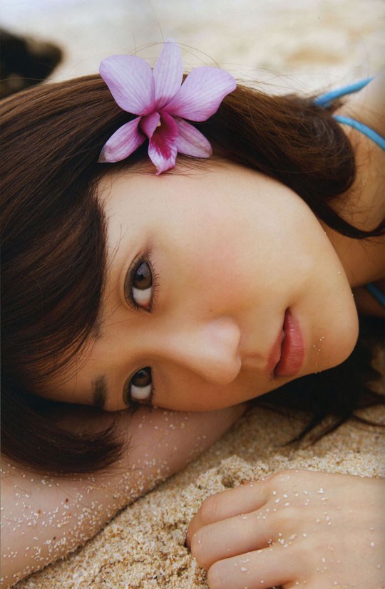 大島優子写真集『優子のありえない日常』 13
