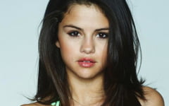 Selena Gomez の美味しそうなお尻がホットパンツからハミ出てる！ｗｗｗ